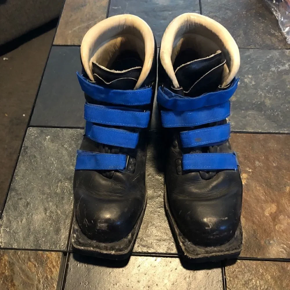 Vintage Merrell Black Leather Ski Boots, Men’s 9 1/2